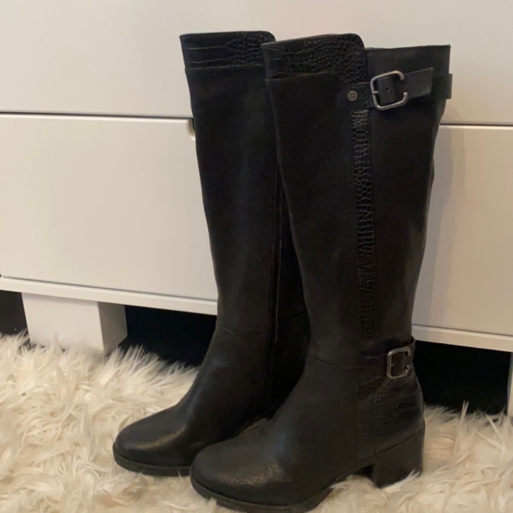 Black riding boots